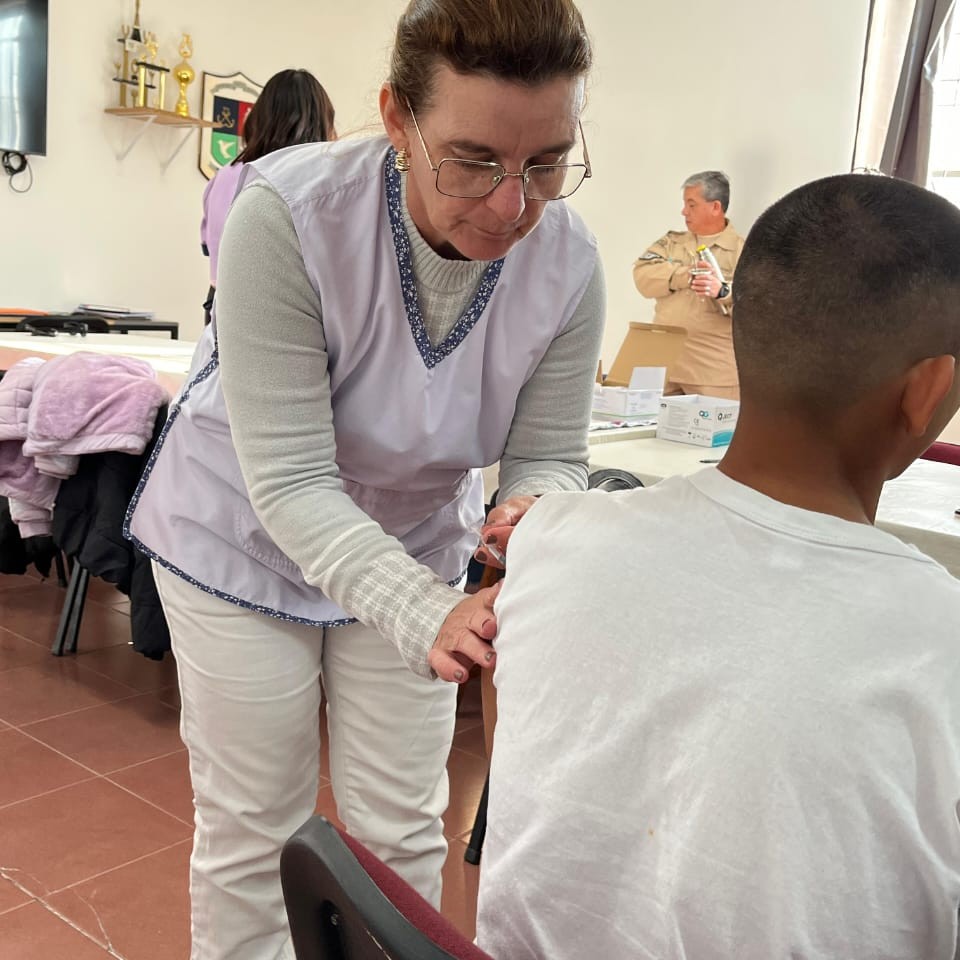 Prefectura recibió una jornada de vacunación y control de carnets